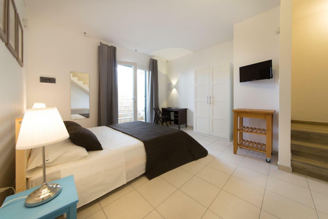 Salentoineout Bed & Breakfast Marina di Mancaversa Exterior photo